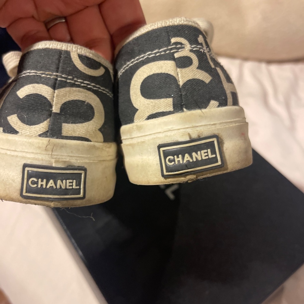 Chanel sneakers - Picture 3 of 3